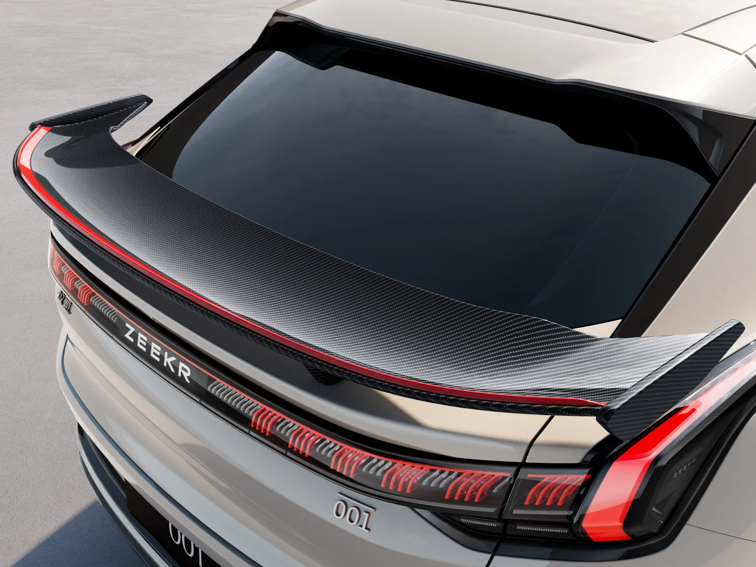 Aerodinamik profilga ega uglerod tolali orqa spoyler